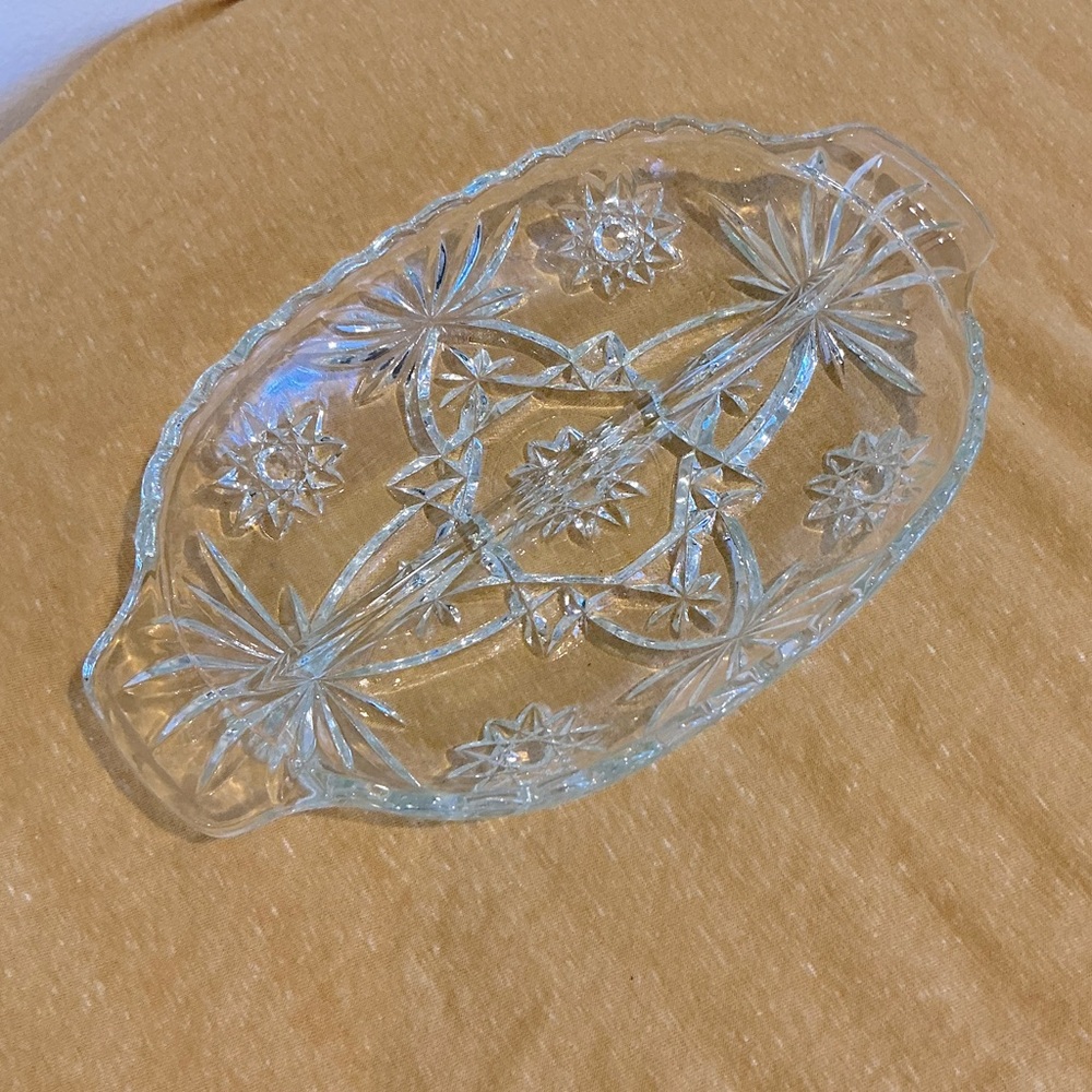🌹🌹🌹 Anchor Hocking Divided Relish Dish Cut Glass